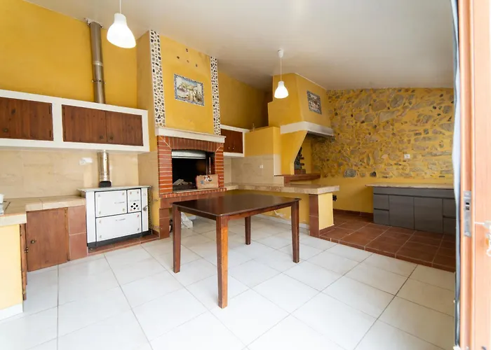 בית נופש Casa Torre Andorinhas נאזרה